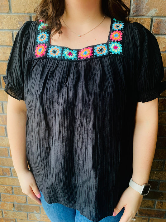 "Pucker Up Buttercup" Black Linen Top PLUS